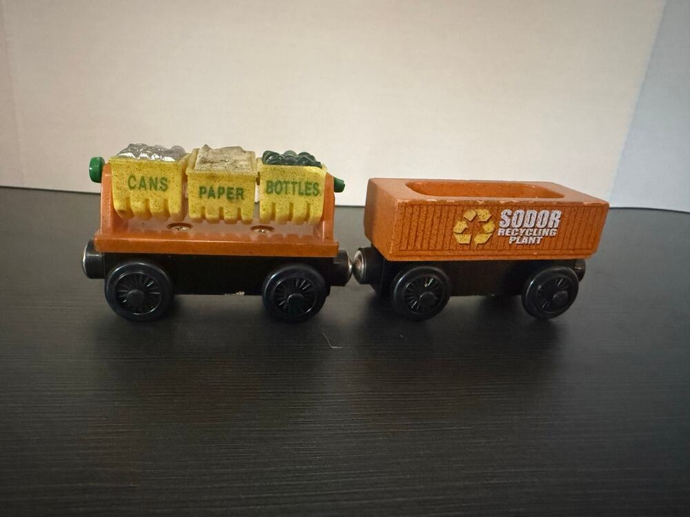 Vintage Thomas Wooden Railway Recycling Sodor & 3-Bin Cargo Set Learning Curve